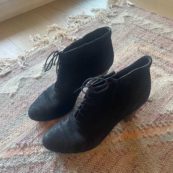 Camper lace up suede booties - Picture 2 of 8